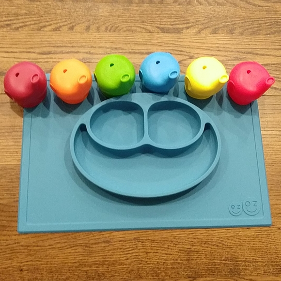 EzPz Other - EzPz plate & mat with 6 sippy cup lids